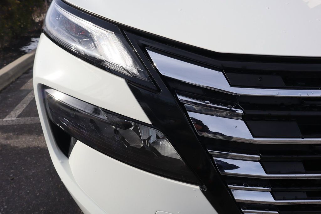 2025 Nissan Rogue S - Photo 13