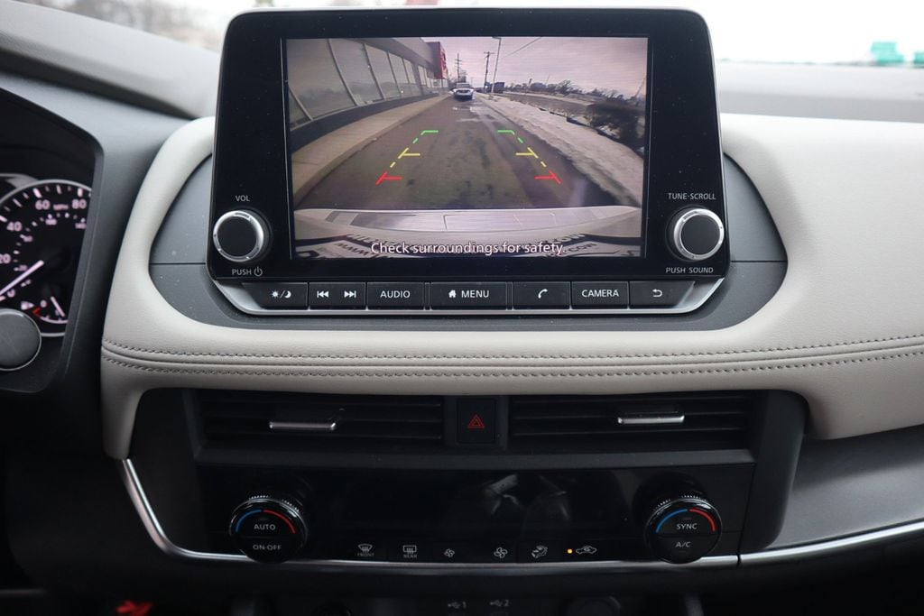 2025 Nissan Rogue SV - Photo 19