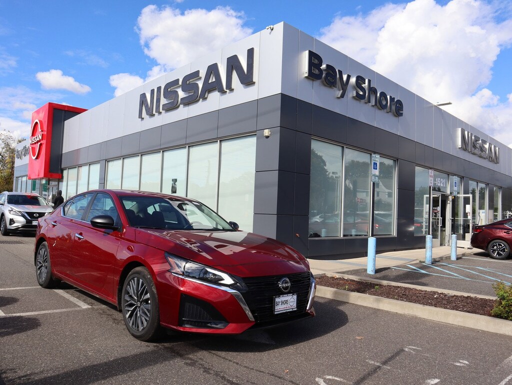 New 2025 Nissan Altima SV Sedan