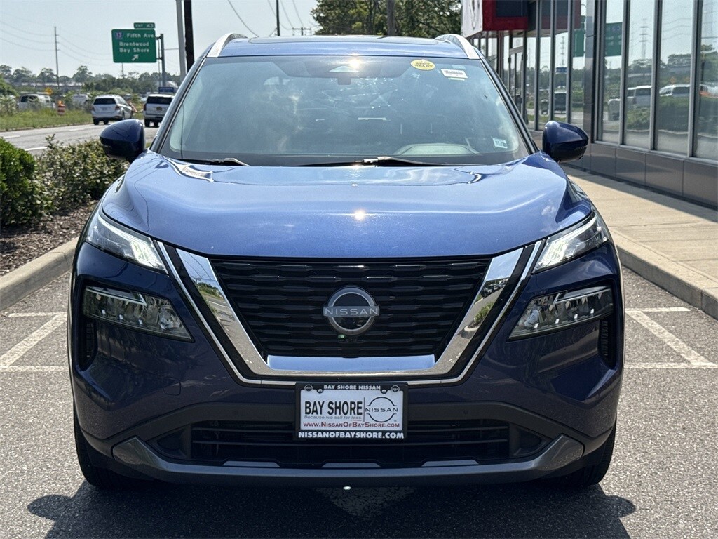 2023 Nissan Rogue SL photo 2