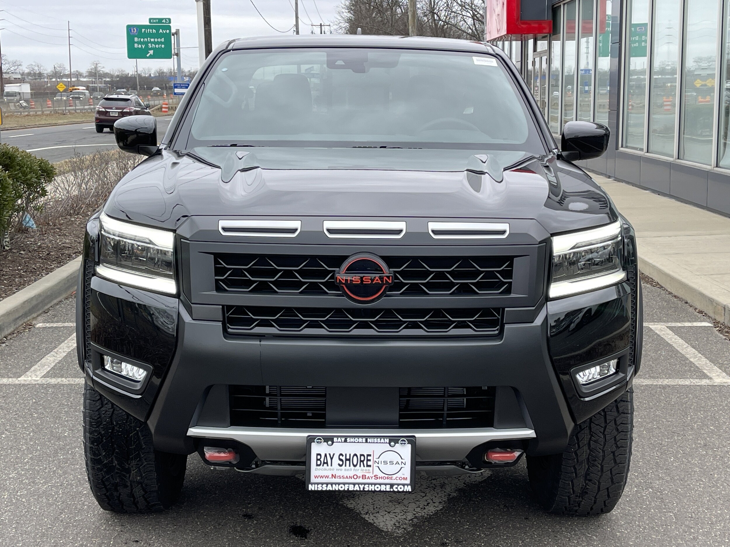 2025 Nissan Frontier PRO-4X photo 3