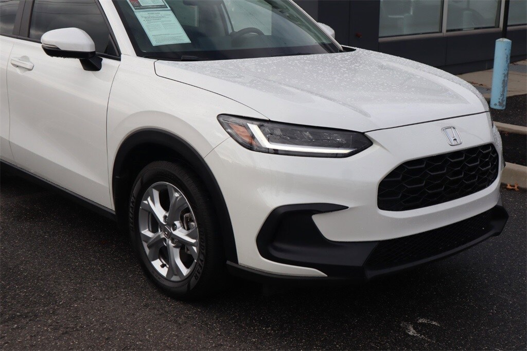 2025 Honda HR-V LX photo 4