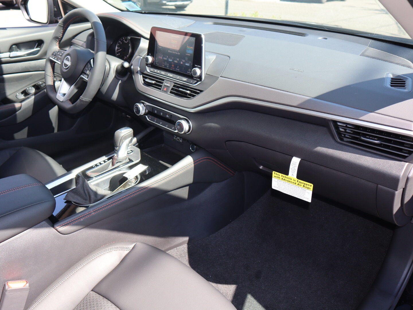 2025 Nissan Altima SR - Photo 24