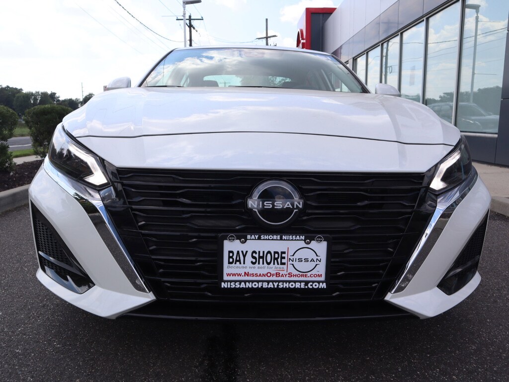 New 2025 Nissan Altima SV Sedan