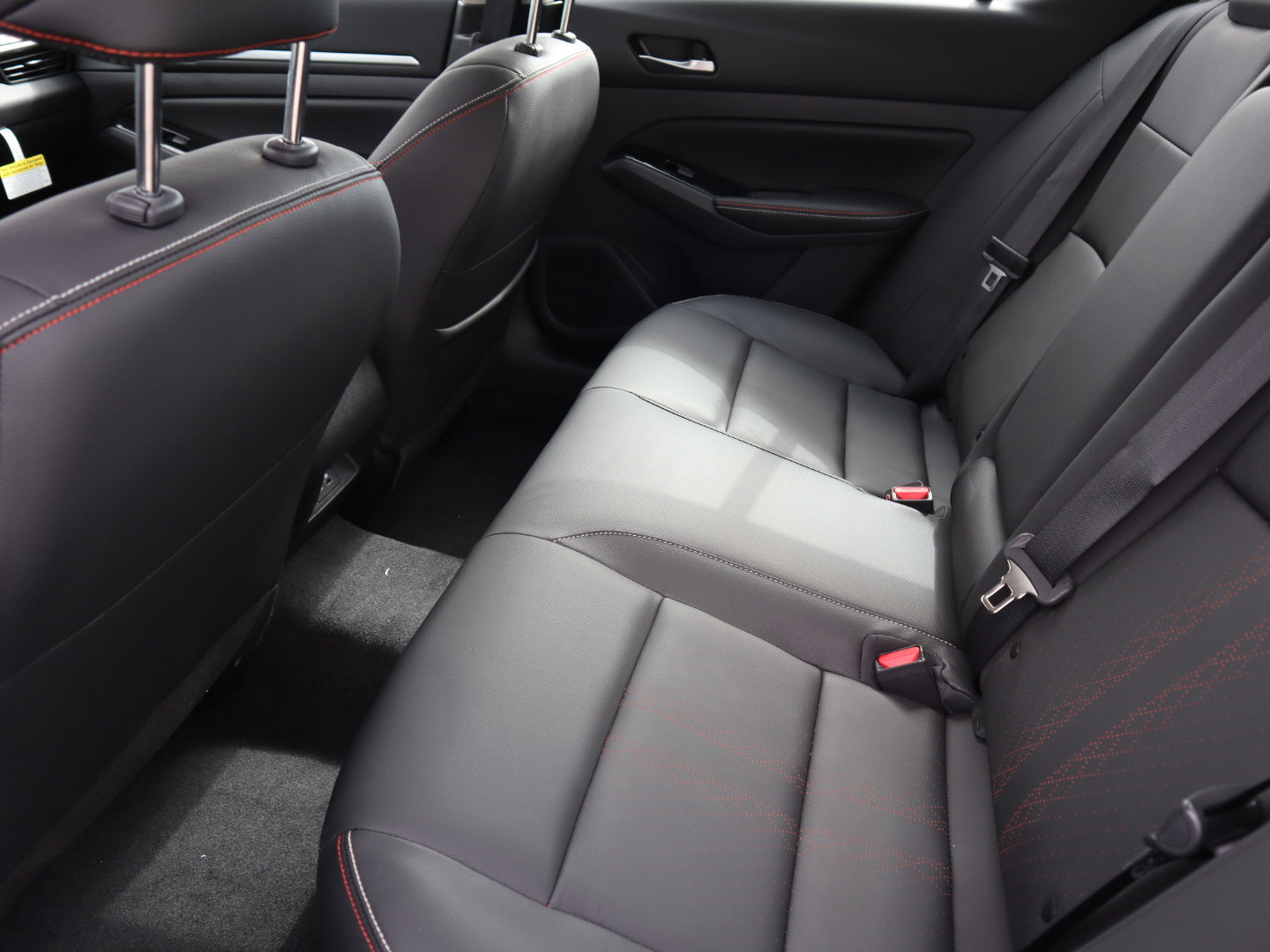 2025 Nissan Altima SR - Photo 16