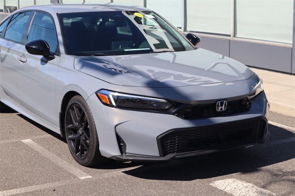 2025 Honda Civic Sport photo 2