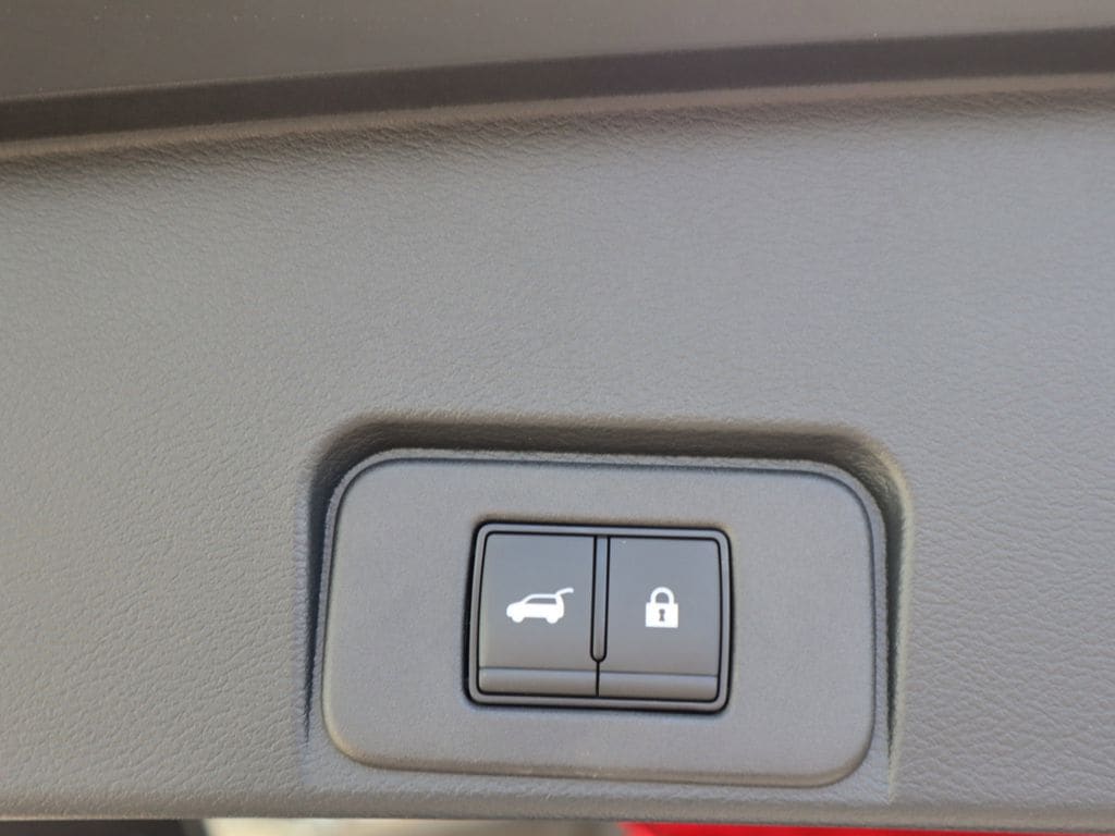 2025 Nissan Rogue SV - Photo 27