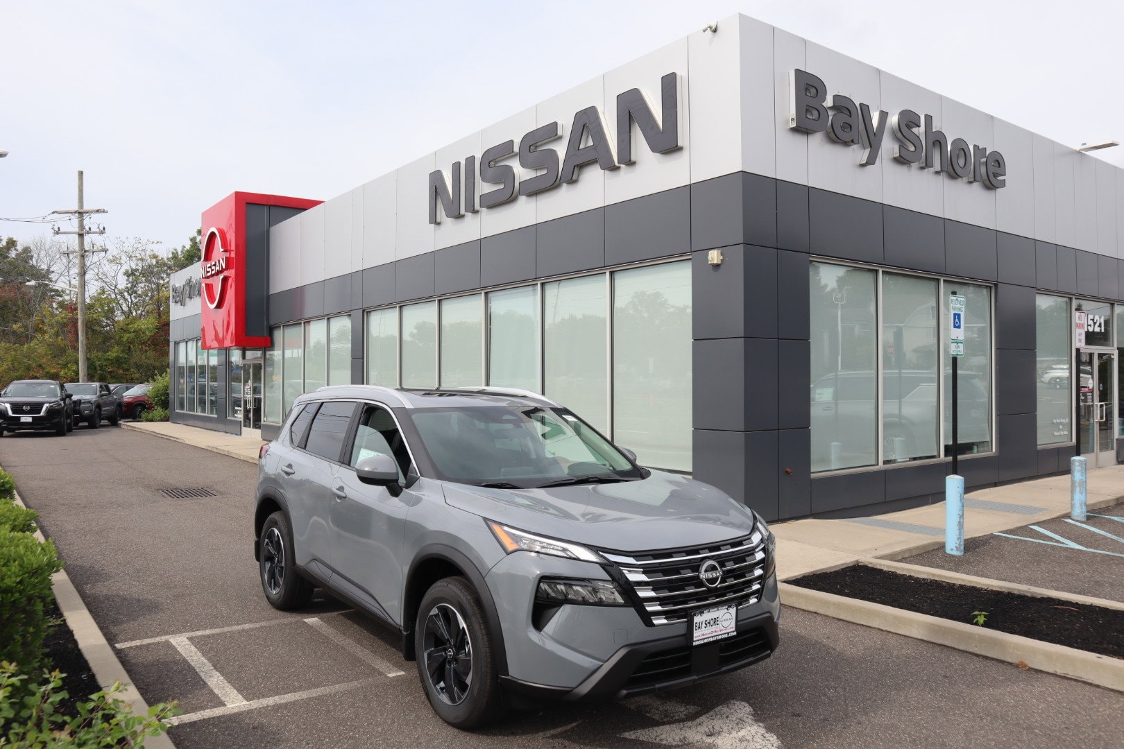 2026 Nissan Rogue SV's photo