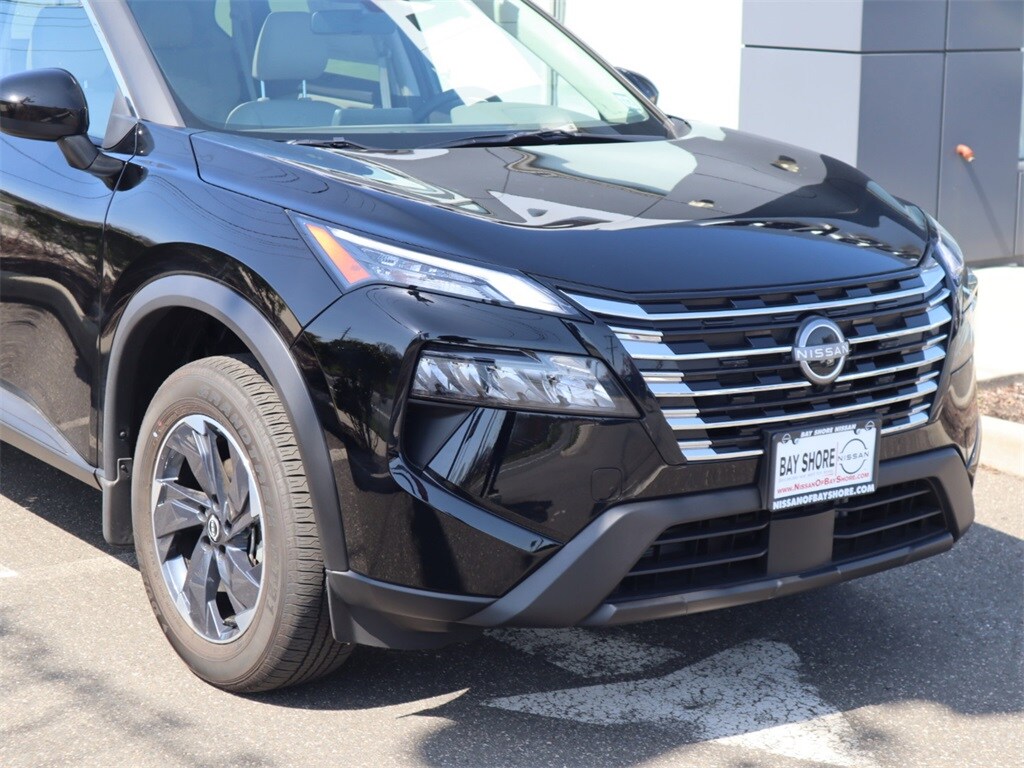 2025 Nissan Rogue SV photo 4