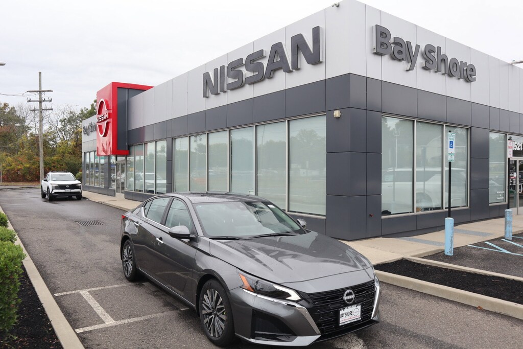 New 2025 Nissan Altima SV Sedan