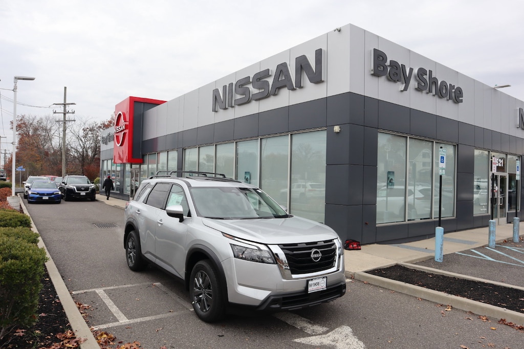 New 2025 Nissan Pathfinder SV SUV