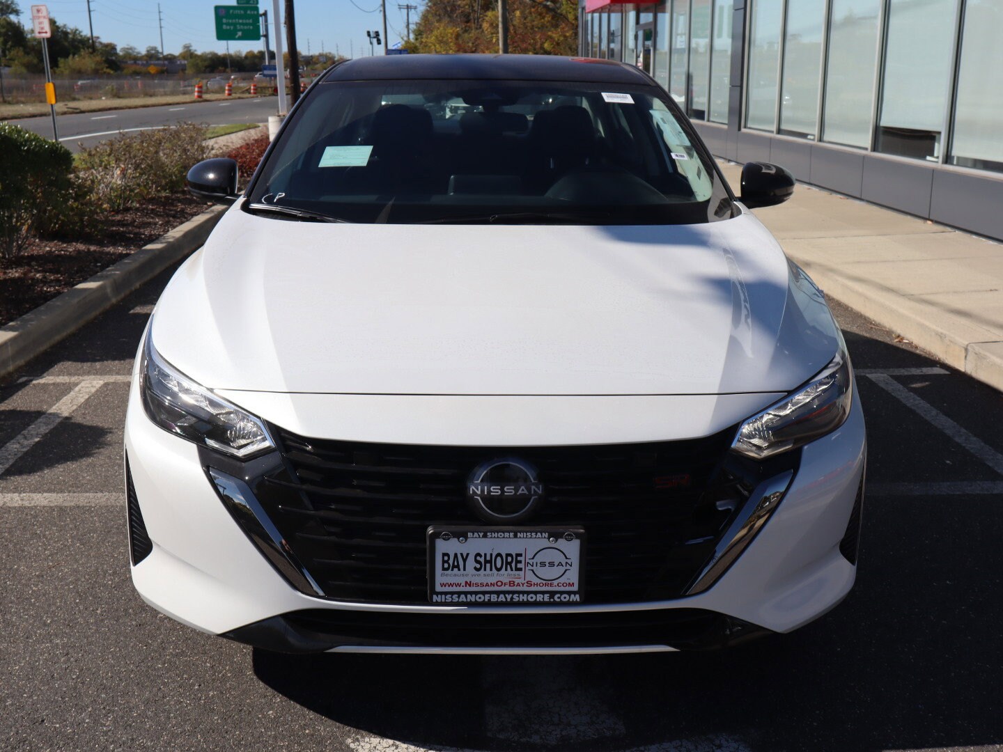 2025 Nissan Sentra SR photo 2