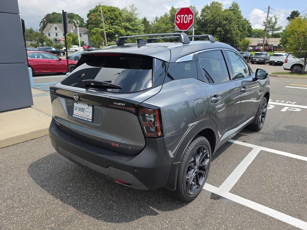 New 2026 Nissan Kicks SR SUV