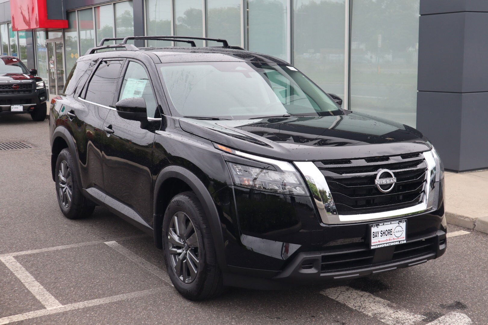2025 Nissan Pathfinder SV photo 2