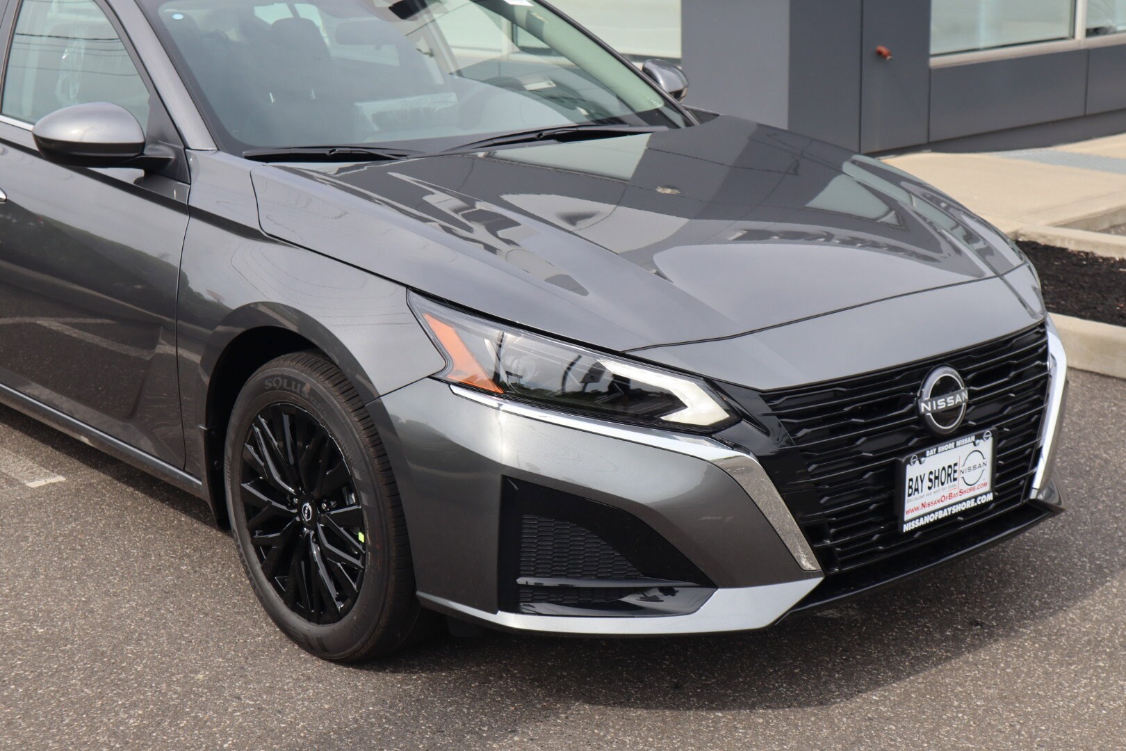 2025 Nissan Altima SV photo 3
