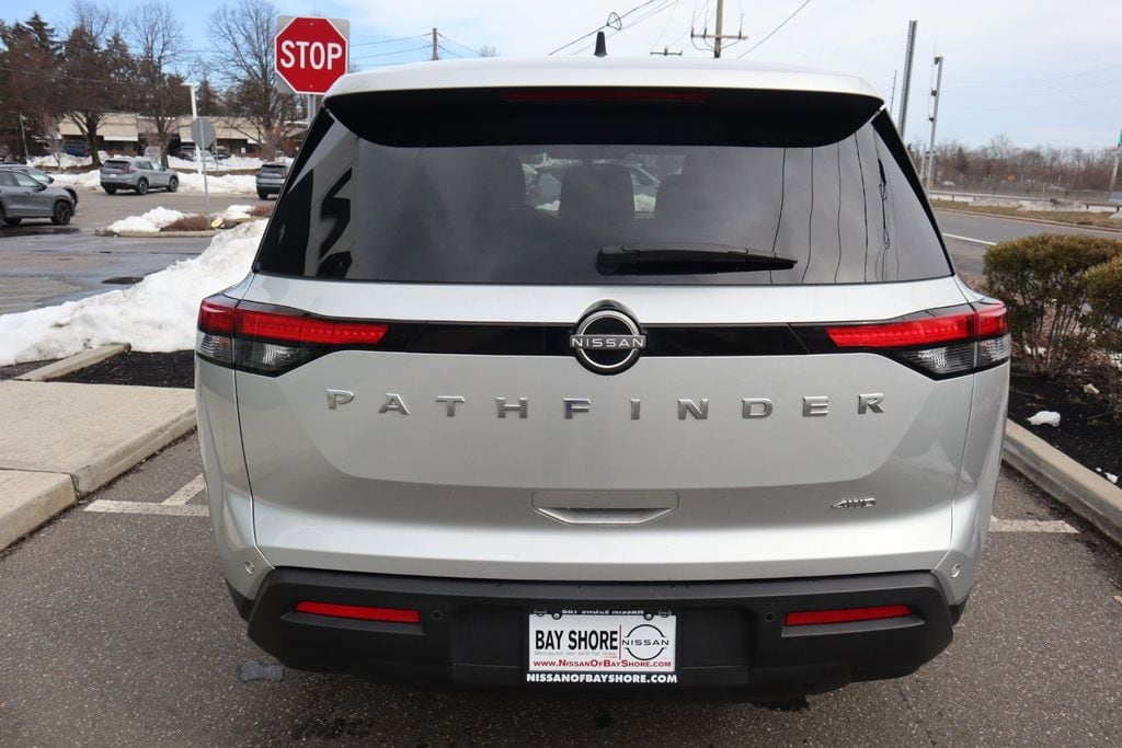 2024 Nissan Pathfinder S - Photo 7