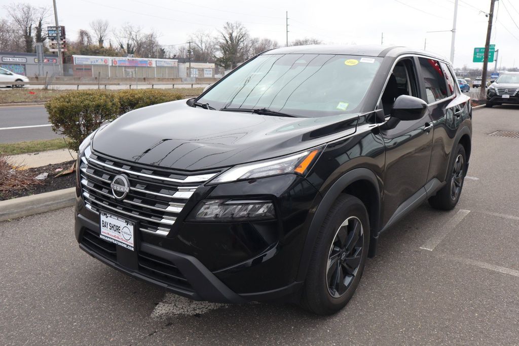 2025 Nissan Rogue SV - Photo 9