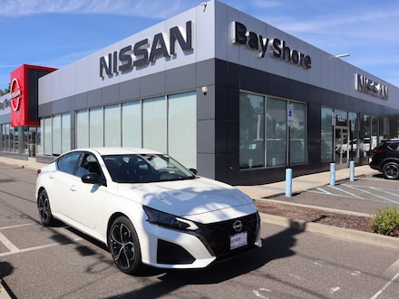 2025 Nissan Altima SR Sedan