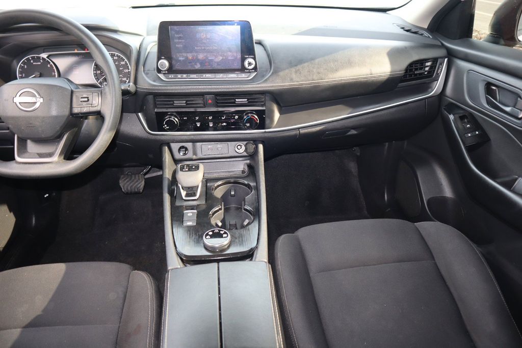2025 Nissan Rogue S - Photo 17