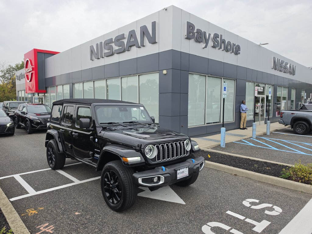 Used 2024 Jeep Wrangler 4xe Sahara SUV