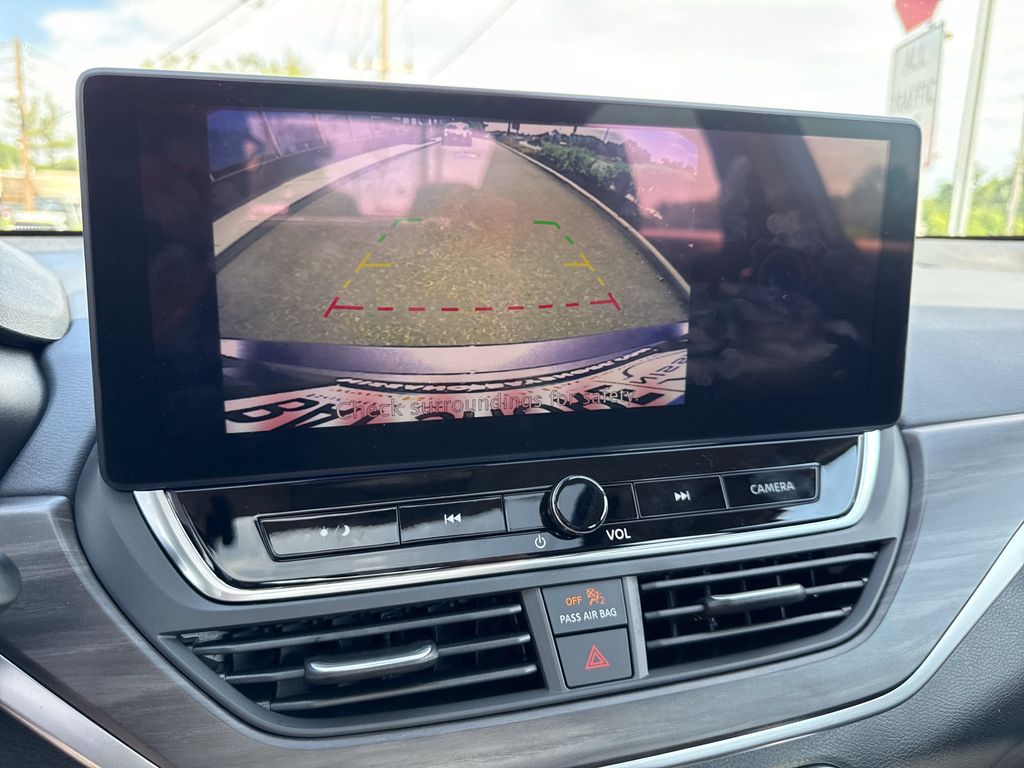 2025 Nissan Altima SV - Photo 21
