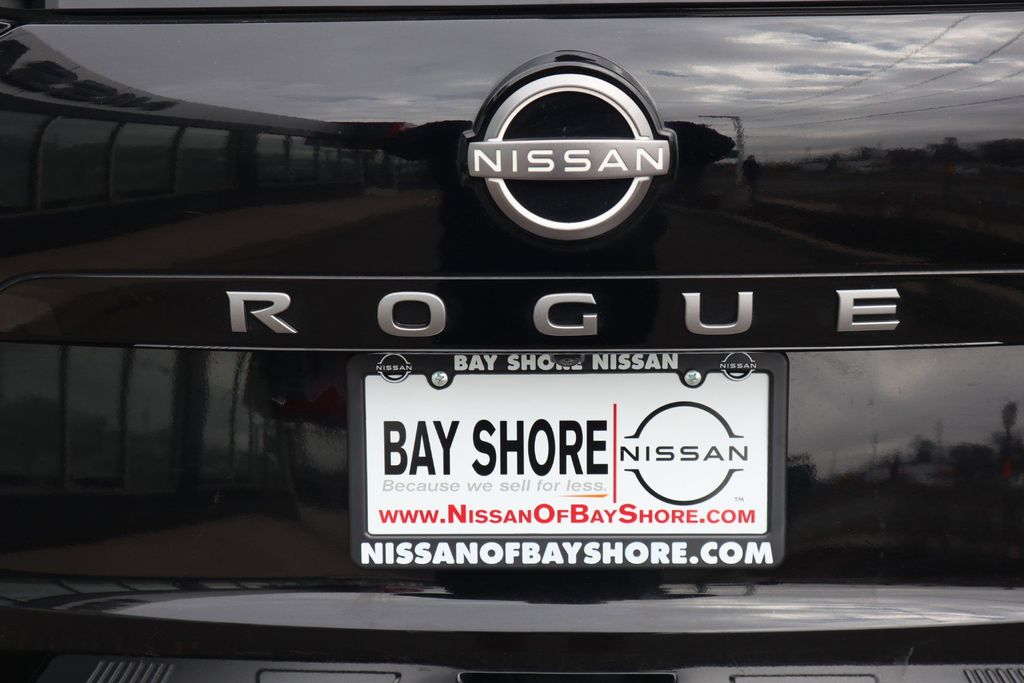2025 Nissan Rogue SV - Photo 34