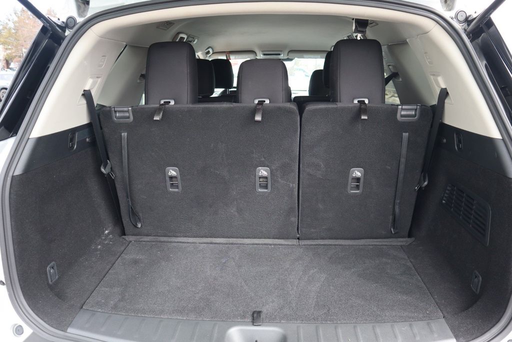 2024 Nissan Pathfinder S - Photo 32