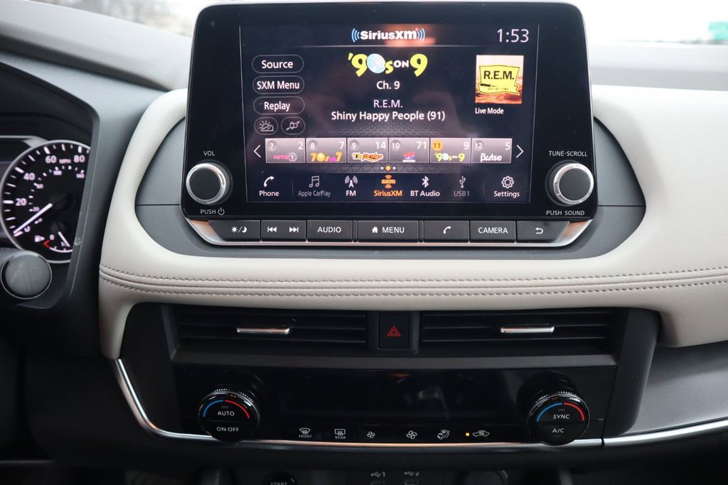2025 Nissan Rogue SV - Photo 17