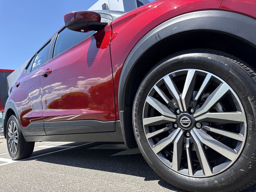 2021 Nissan Kicks SV - Photo 9