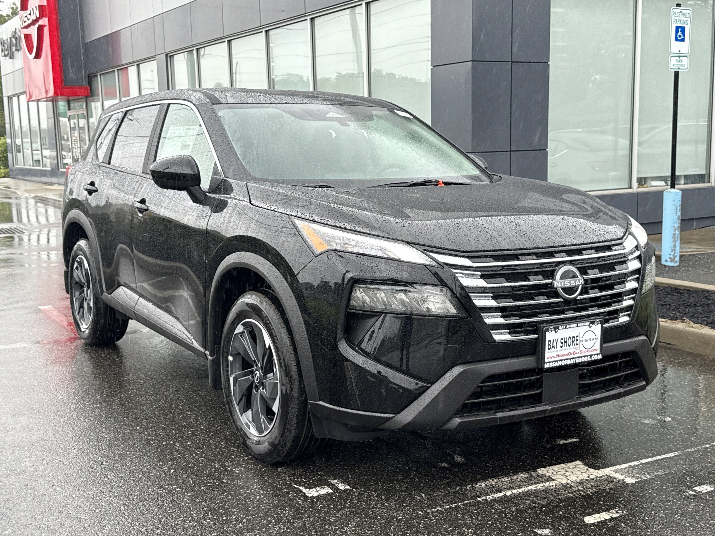 2026 Nissan Rogue SV photo 2