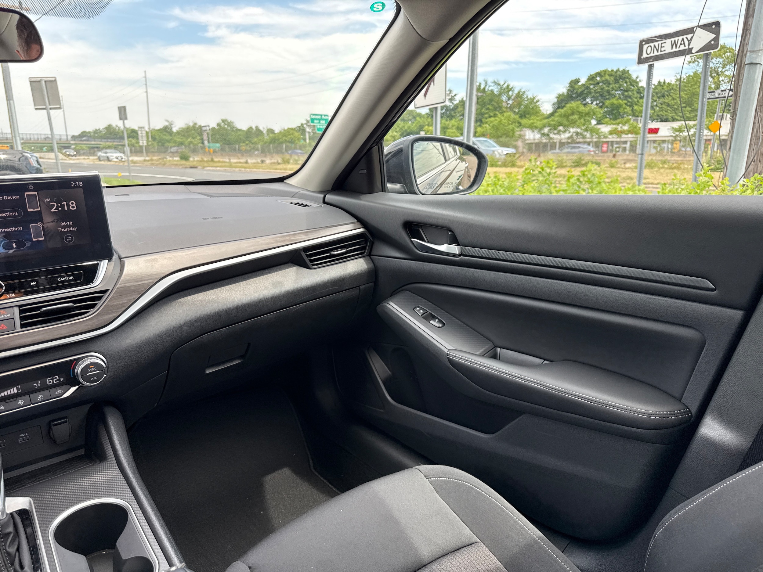 2025 Nissan Altima SV - Photo 16