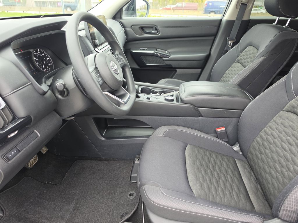2024 Nissan Pathfinder S - Photo 18