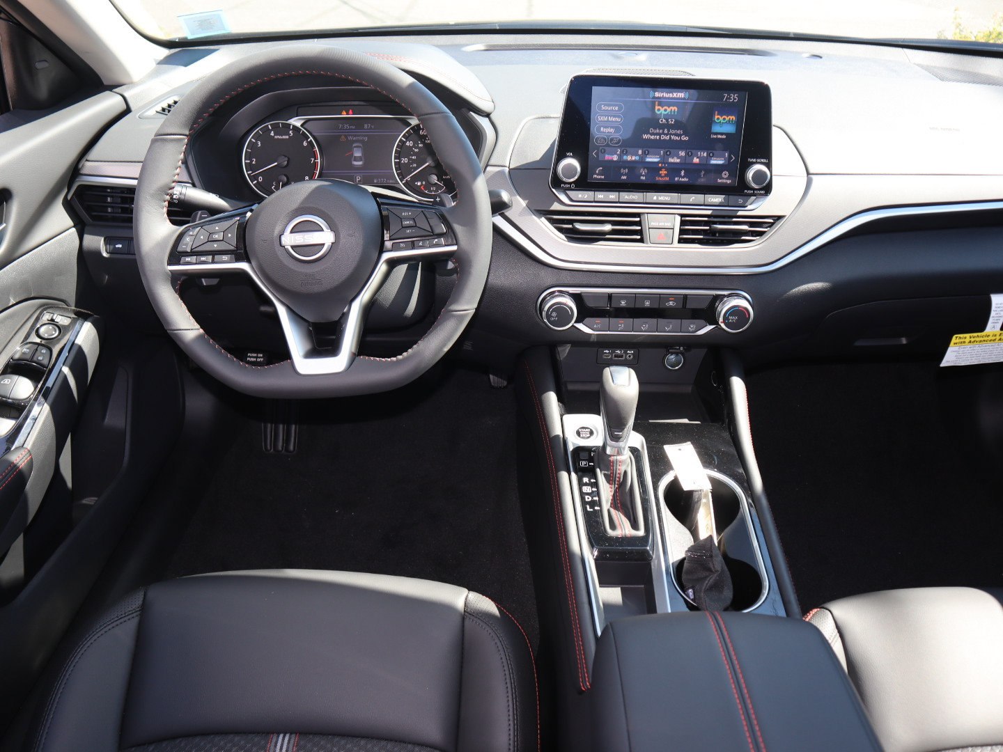 2025 Nissan Altima SR - Photo 15