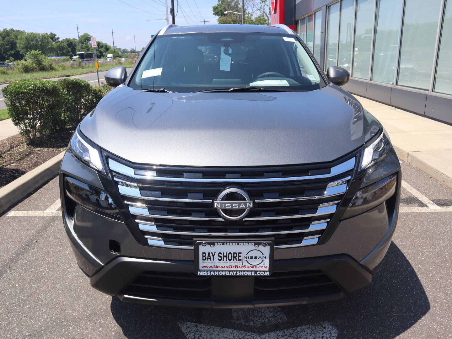 2026 Nissan Rogue SV photo 2