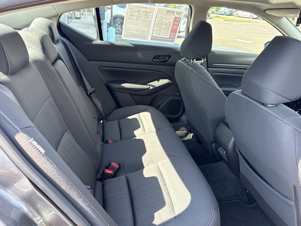 2025 Nissan Altima SV - Photo 30