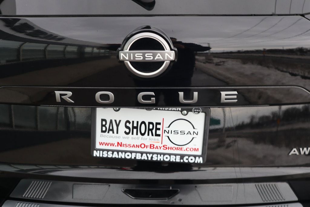 2025 Nissan Rogue SV - Photo 31