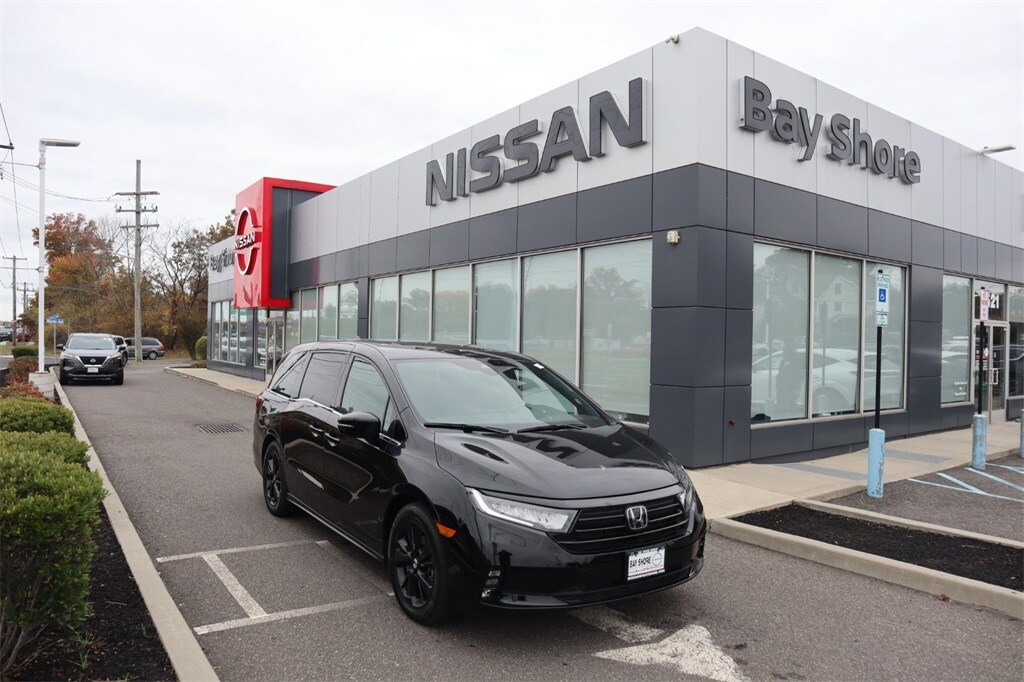 2023 Honda Odyssey Sport photo 2