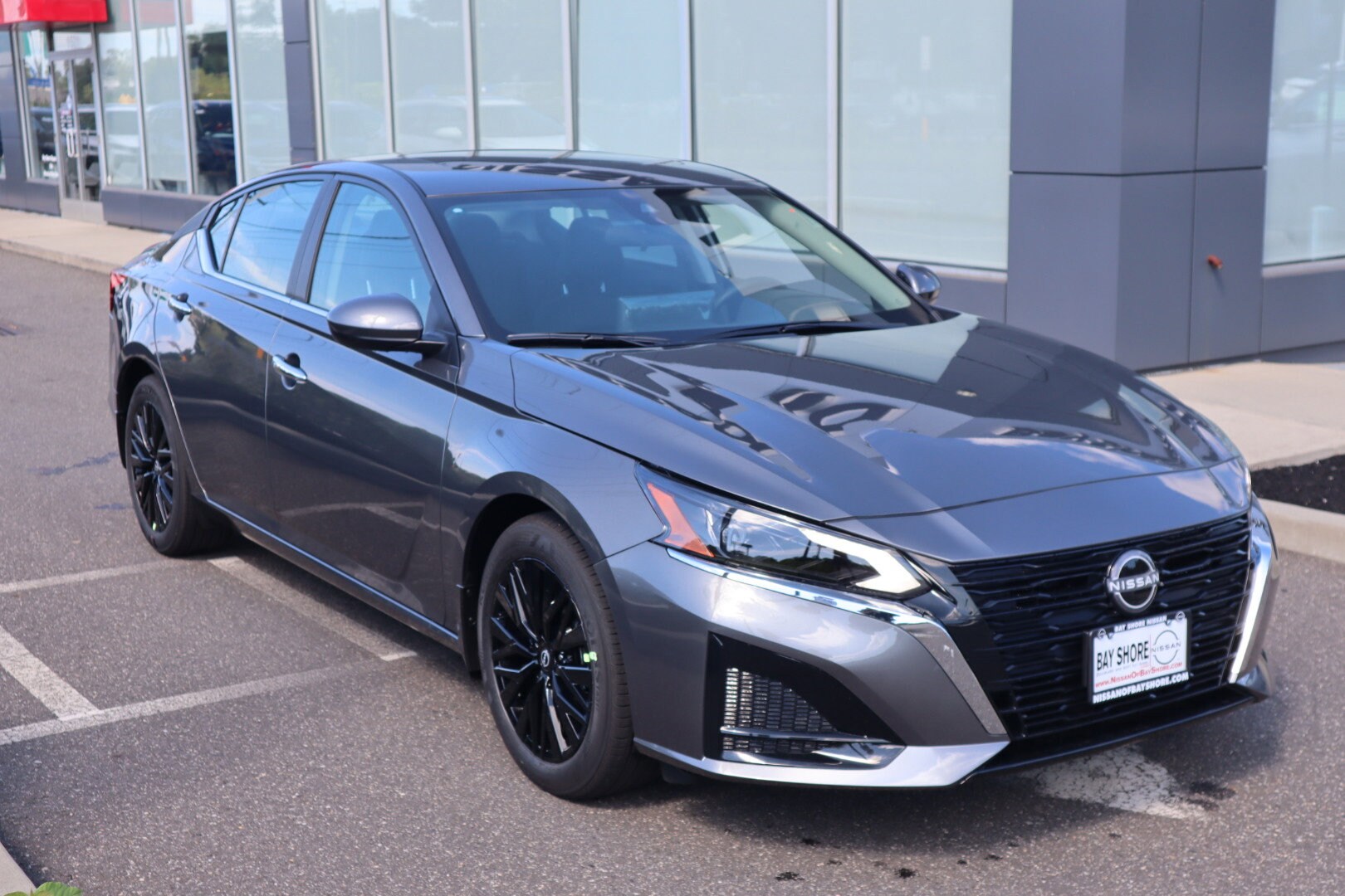 2025 Nissan Altima SV photo 2