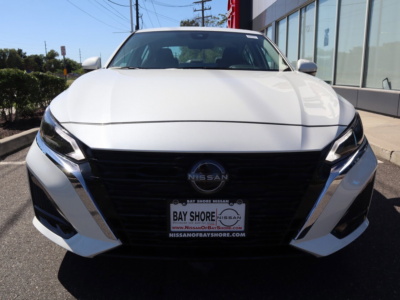 2025 Nissan Altima SL photo 2