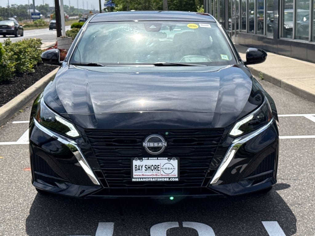 2025 Nissan Altima SV - Photo 3