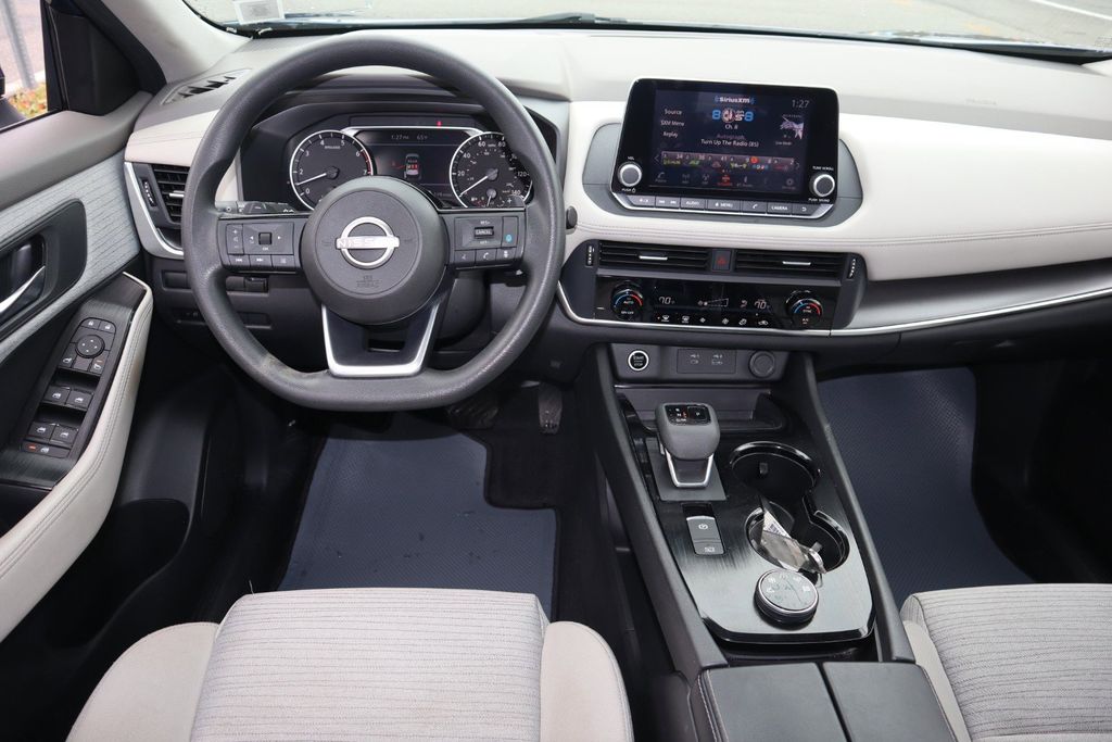 2023 Nissan Rogue SV - Photo 17