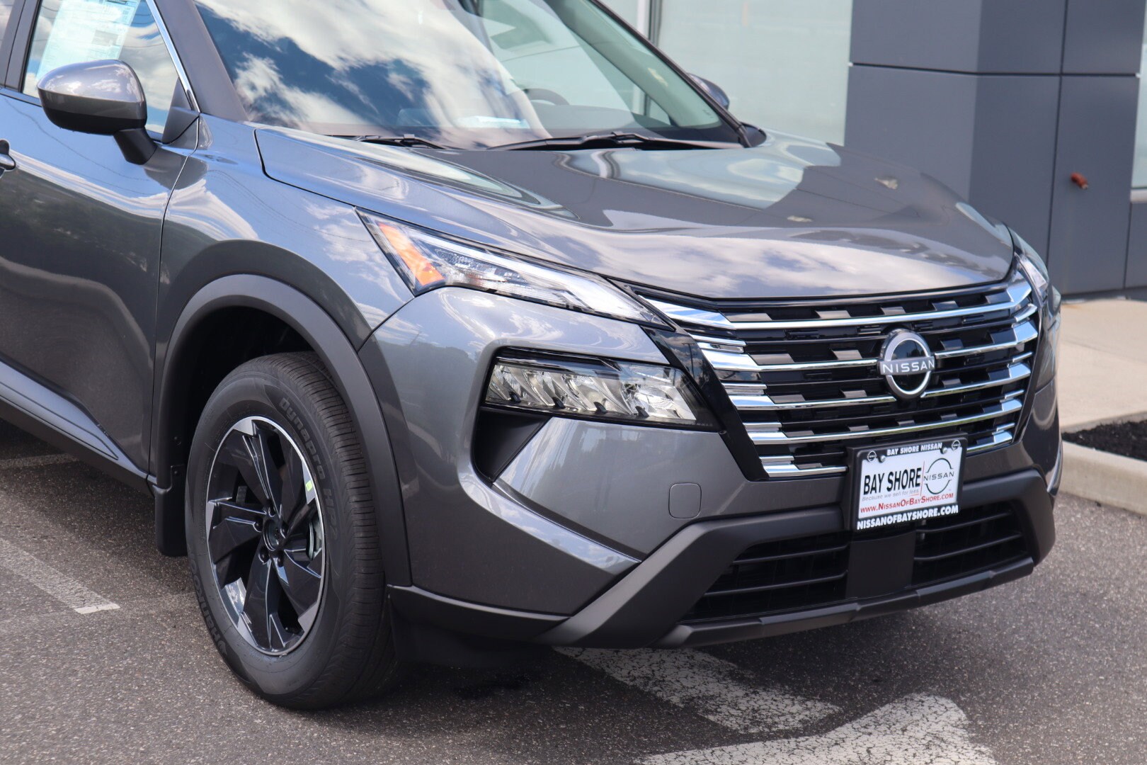 2026 Nissan Rogue SV photo 3