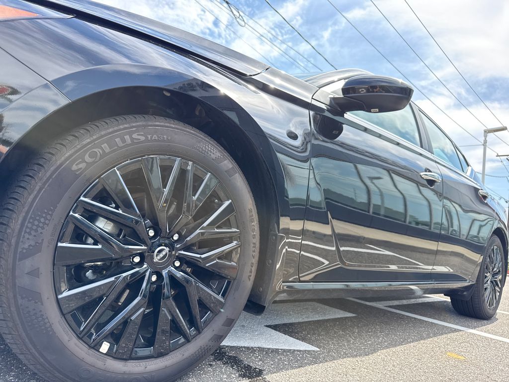 2025 Nissan Altima SV - Photo 10