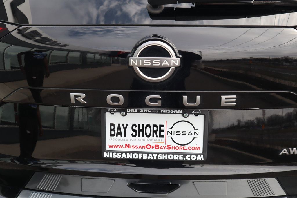 2025 Nissan Rogue SV - Photo 31