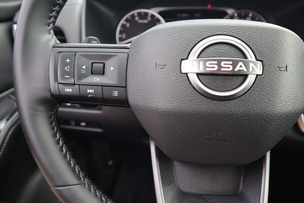 2025 Nissan Rogue SV - Photo 21