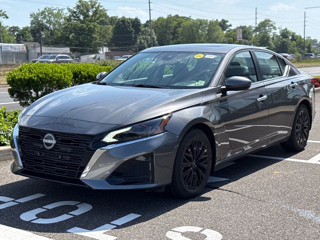 2025 Nissan Altima SV - Photo 7