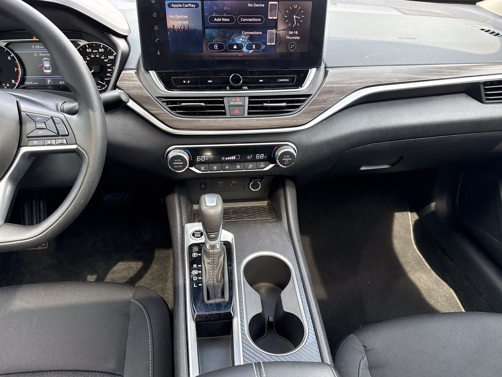 2025 Nissan Altima SV - Photo 14