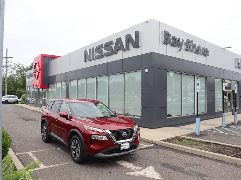2022 Nissan Rogue SV photo 2