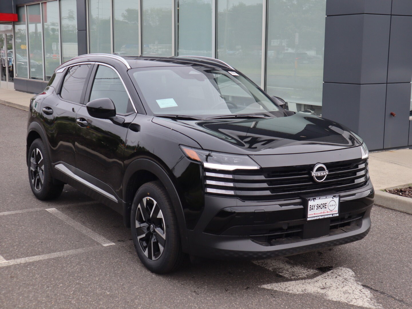 2025 Nissan Kicks SV photo 2