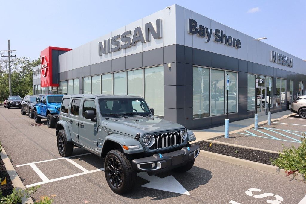Used 2024 Jeep Wrangler 4xe Sahara SUV